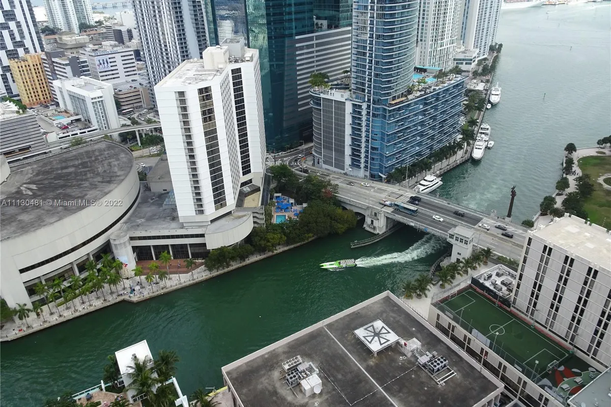 41 SE 5th St # 2311, Miami FL 33131