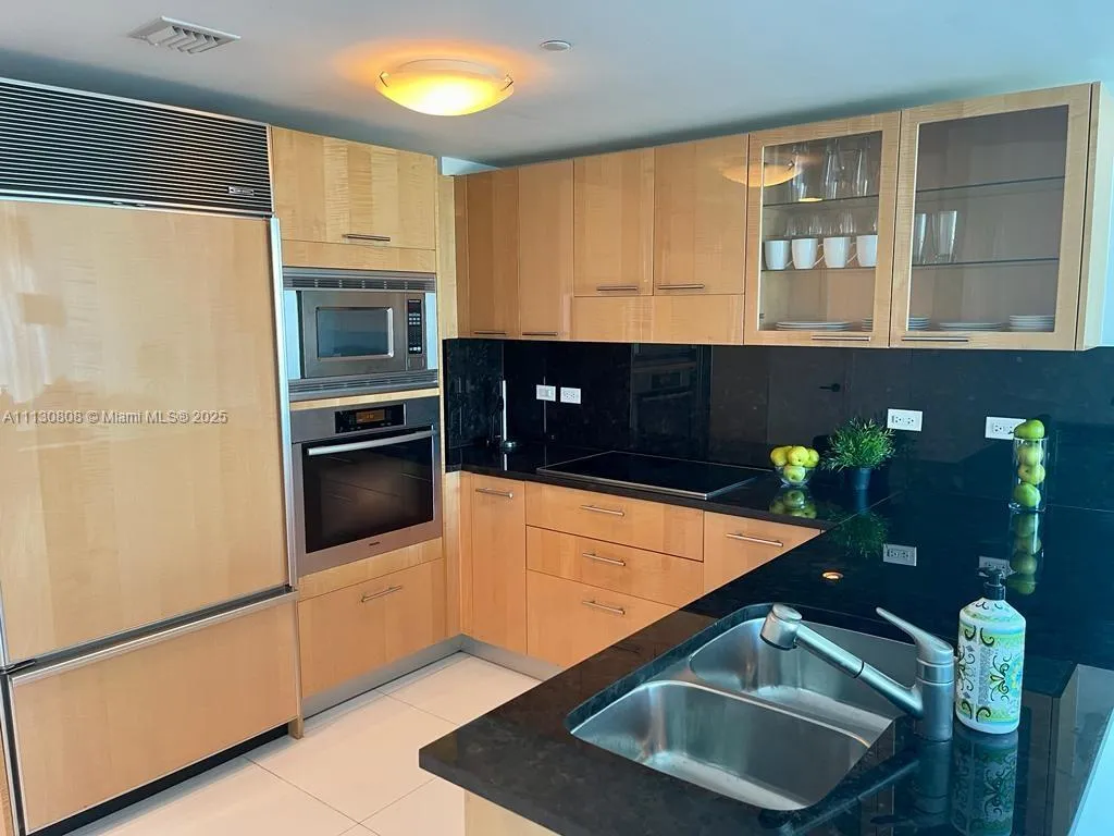 6801 Collins Ave # C1115, Miami Beach FL 33141