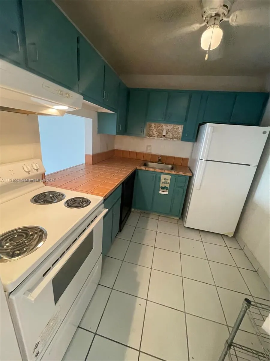 9970 SW 88th St # 9, Miami FL 33176