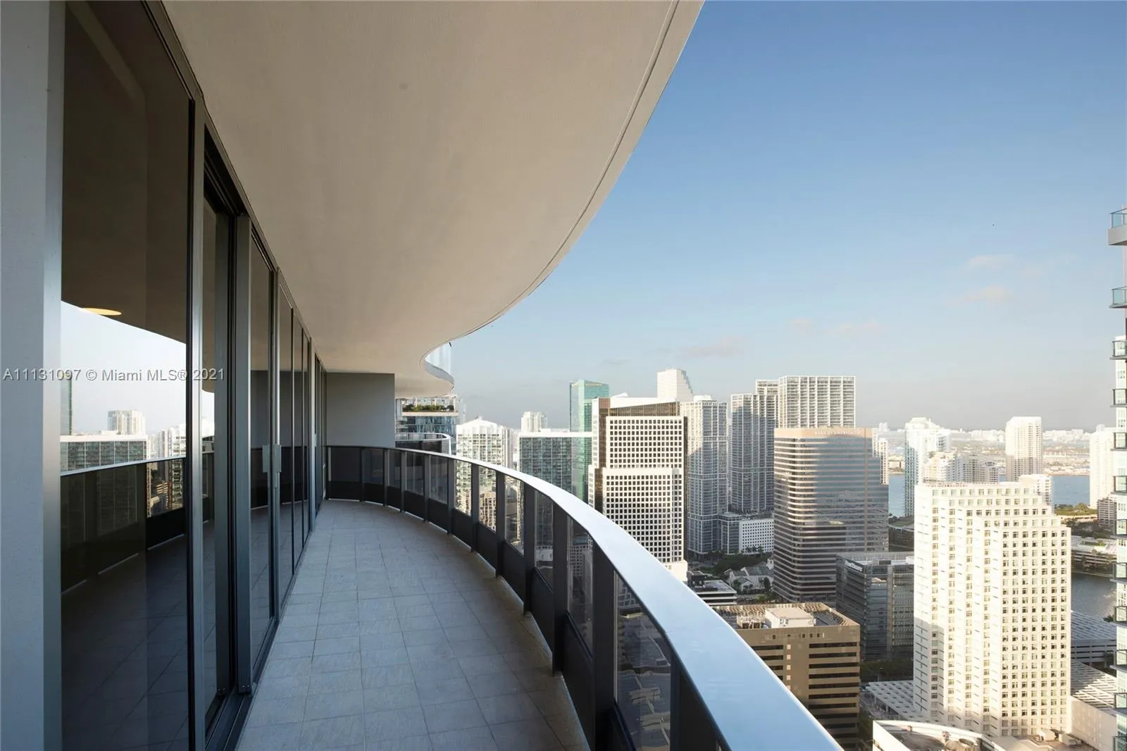 1000 Brickell Plz # 4609, Miami FL 33131