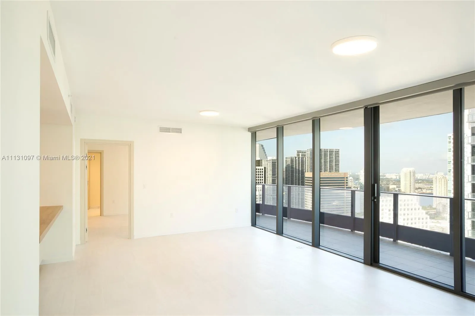 1000 Brickell Plz # 4609, Miami FL 33131