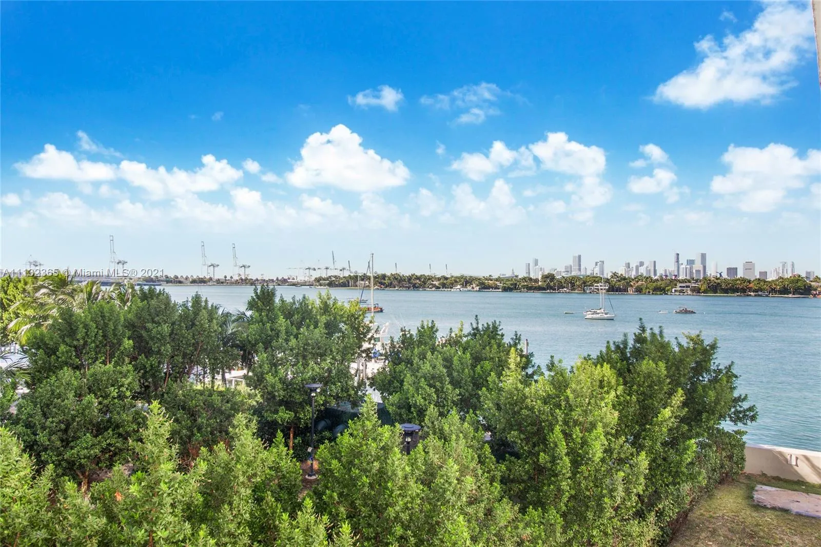 1 bedroom 1 bath for sale at 1000 West Ave # 327, Miami Beach FL 33139