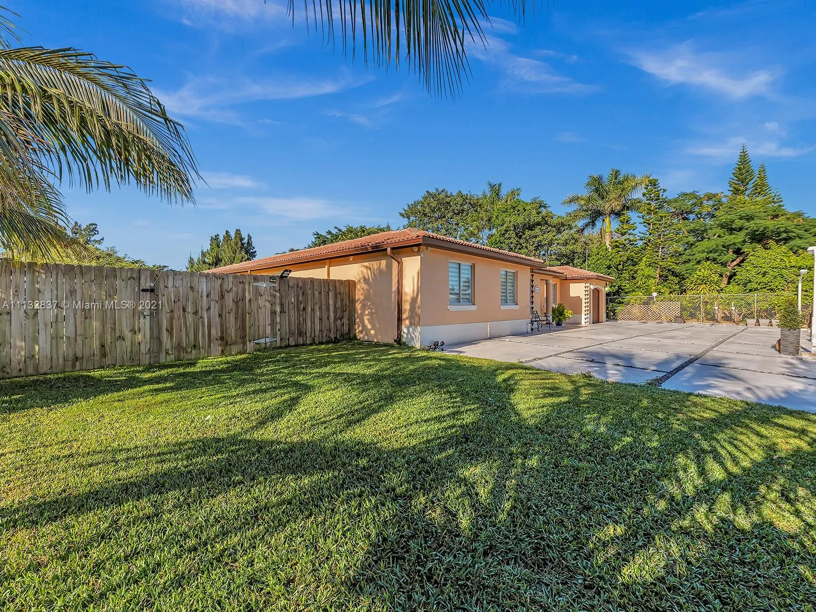 22262 SW 123rd Dr, Miami FL 33170