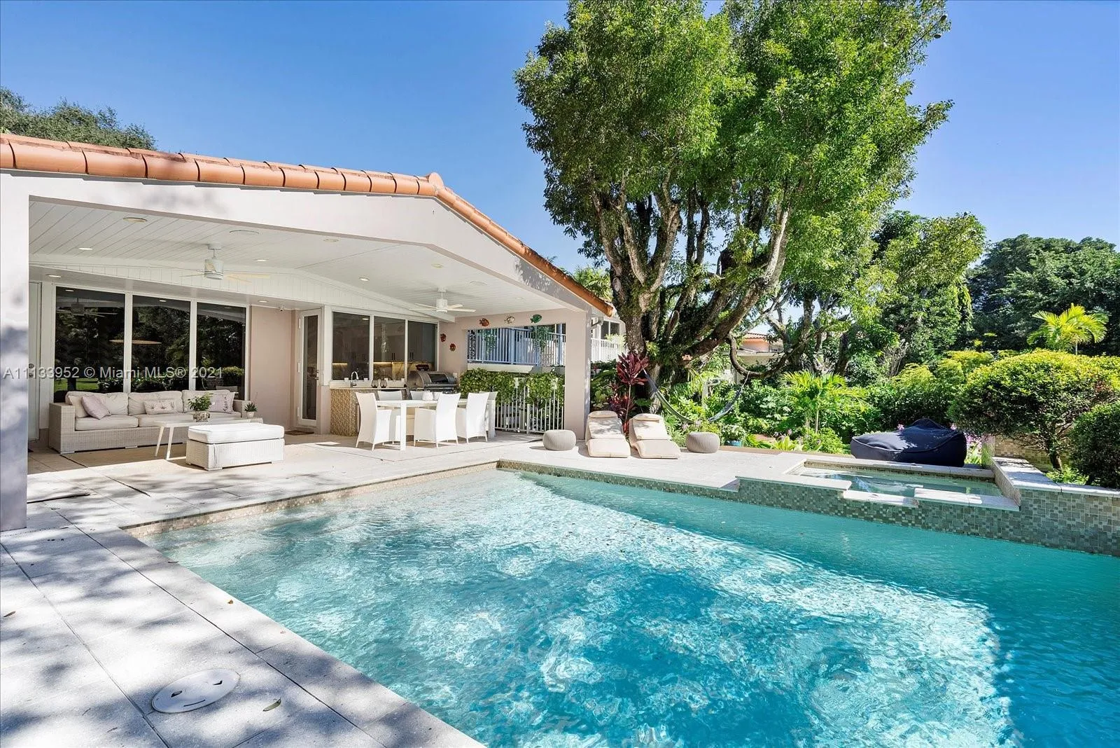 652 NE 105th St, Miami Shores FL 33138