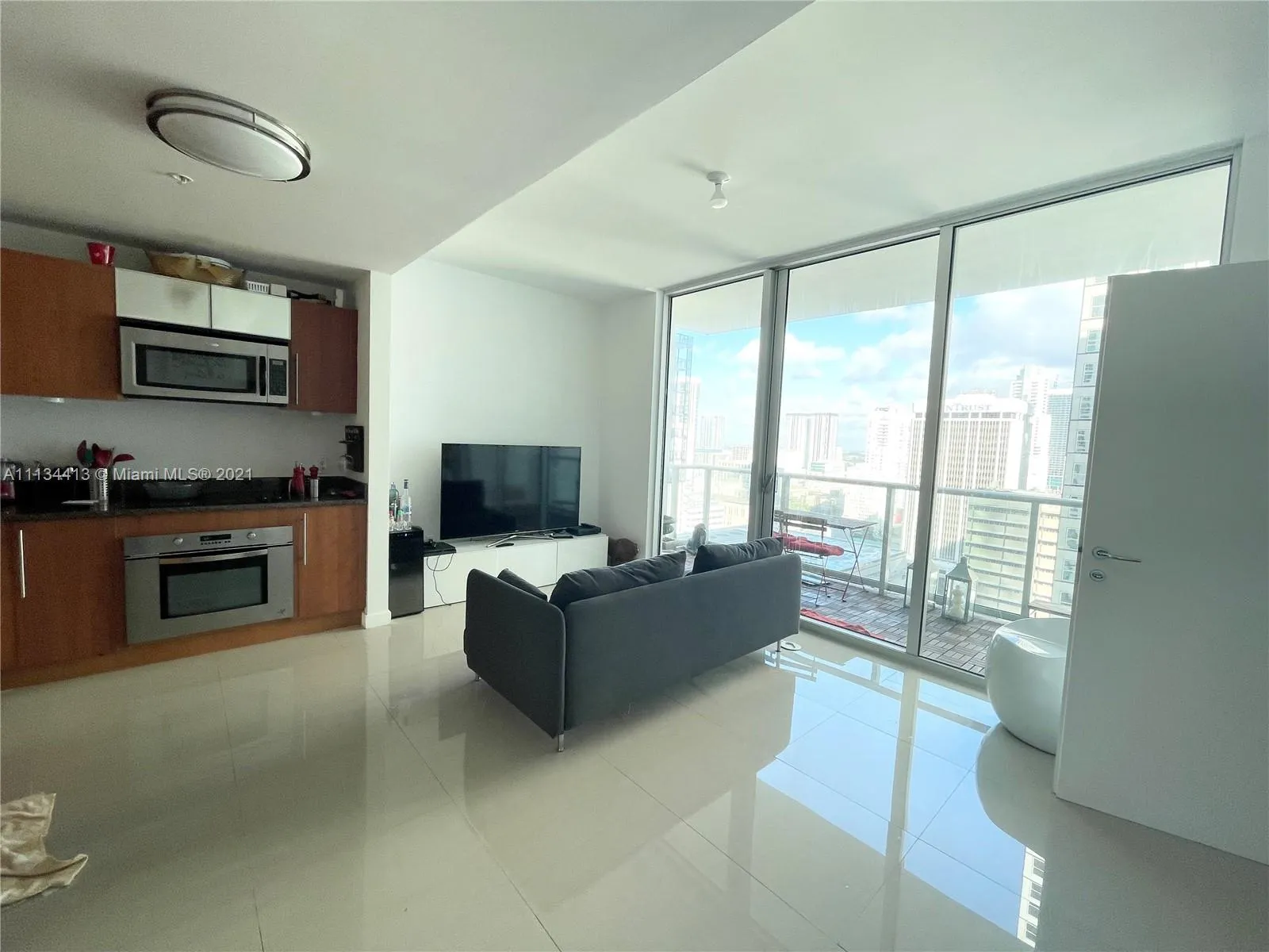 1 bedroom 1 bath for sale at 300 S Biscayne Blvd # 2603, Miami FL 33131