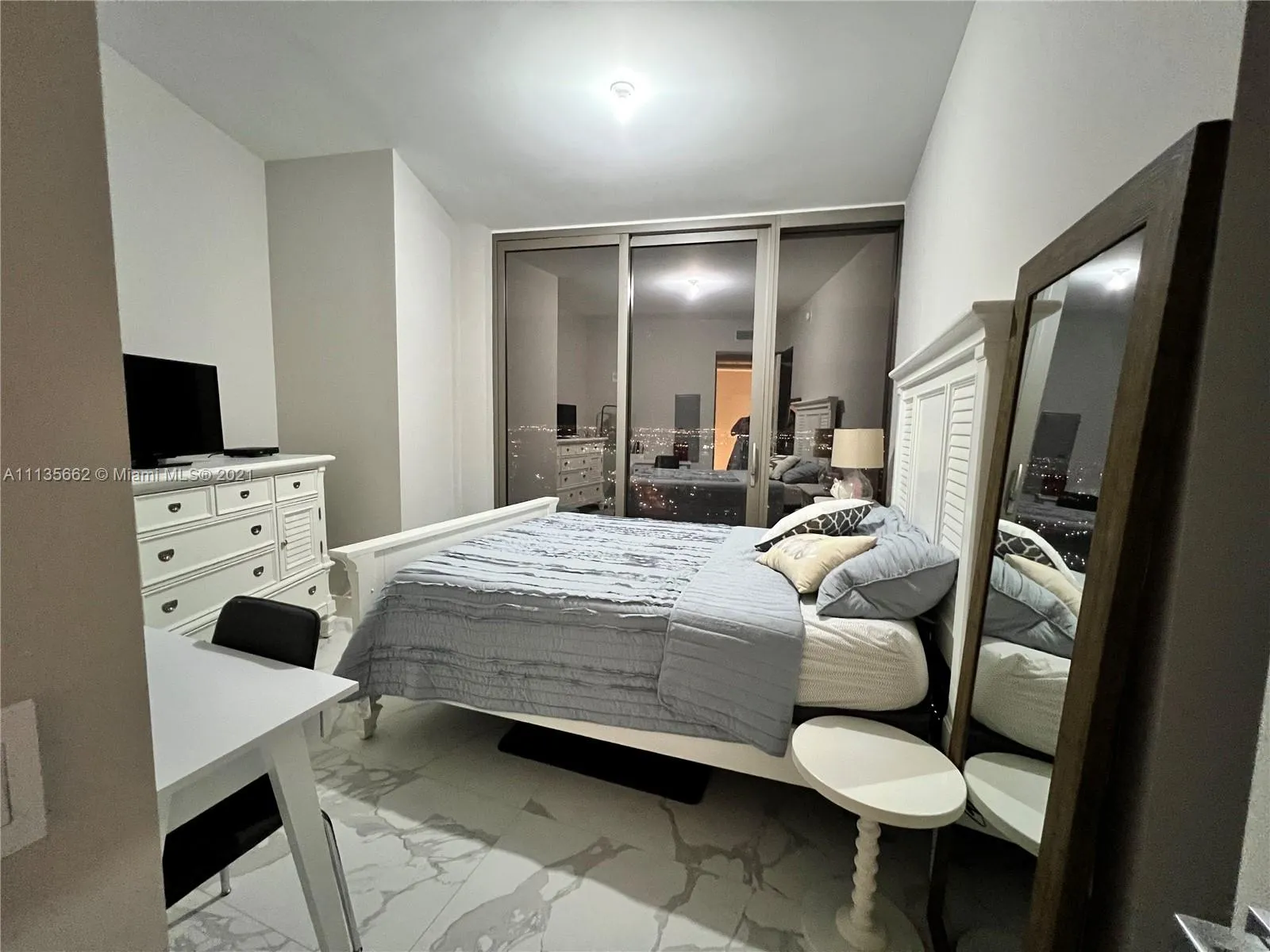 18975 Collins Ave # 3705, Sunny Isles Beach FL 33160
