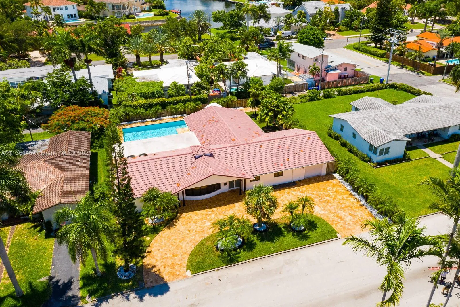6 bedroom 5 bath for sale at 1144 Adams St, Hollywood FL 33019
