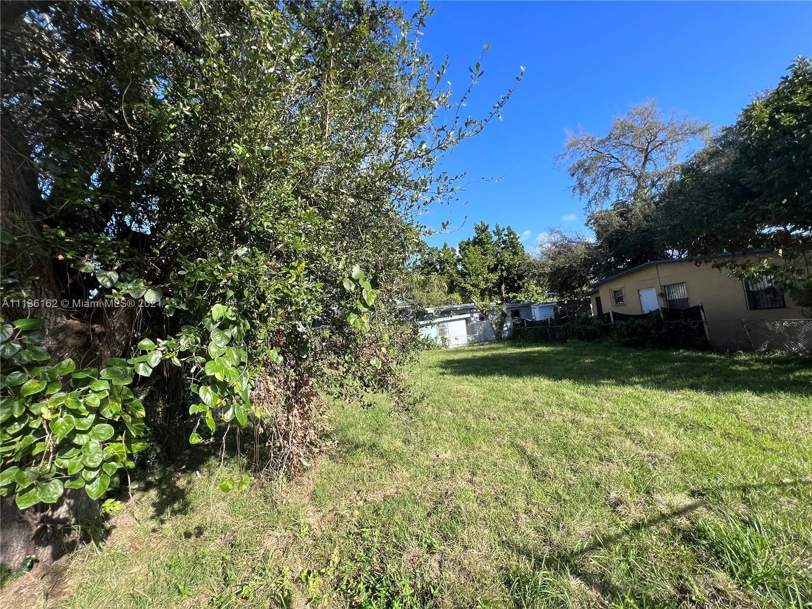 169 NW 68th St, Miami FL 33150