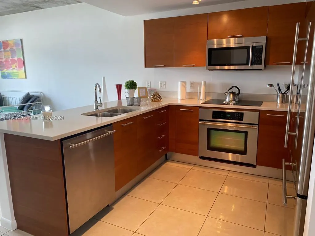 3250 NE 1st Ave # 810, Miami FL 33137