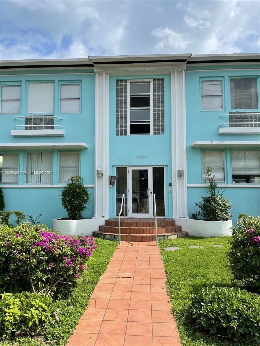 1 bedroom 1 bath for sale at 1555 Pennsylvania Ave # 110, Miami Beach FL 33139