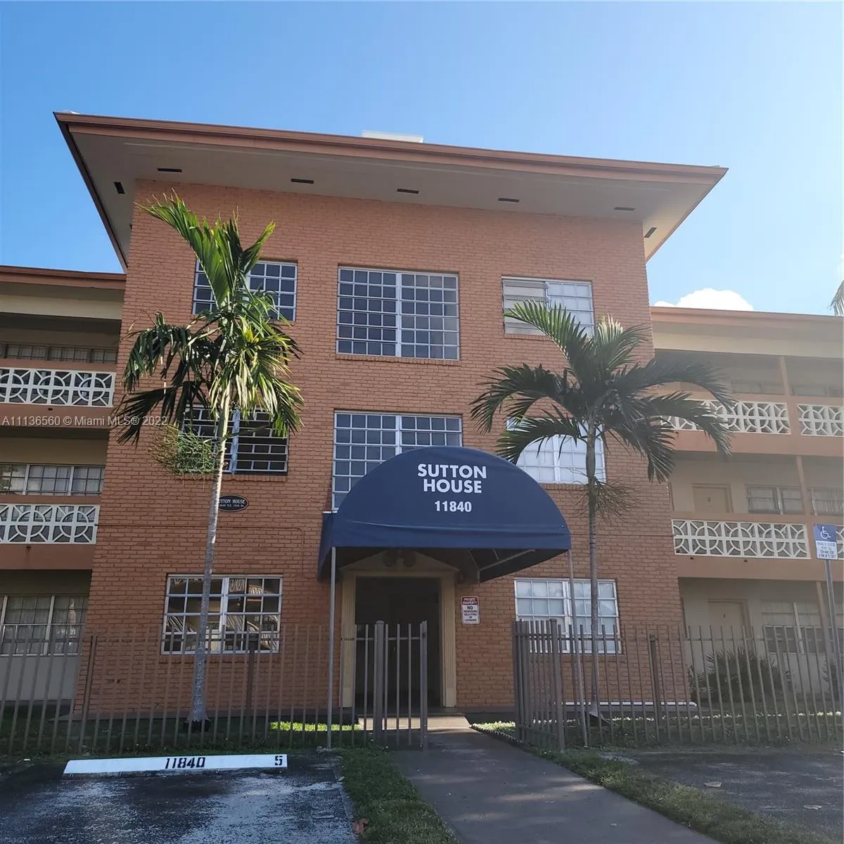 2 bedroom 2 bath for sale at 11840 NE 19th Dr # 2, North Miami FL 33181