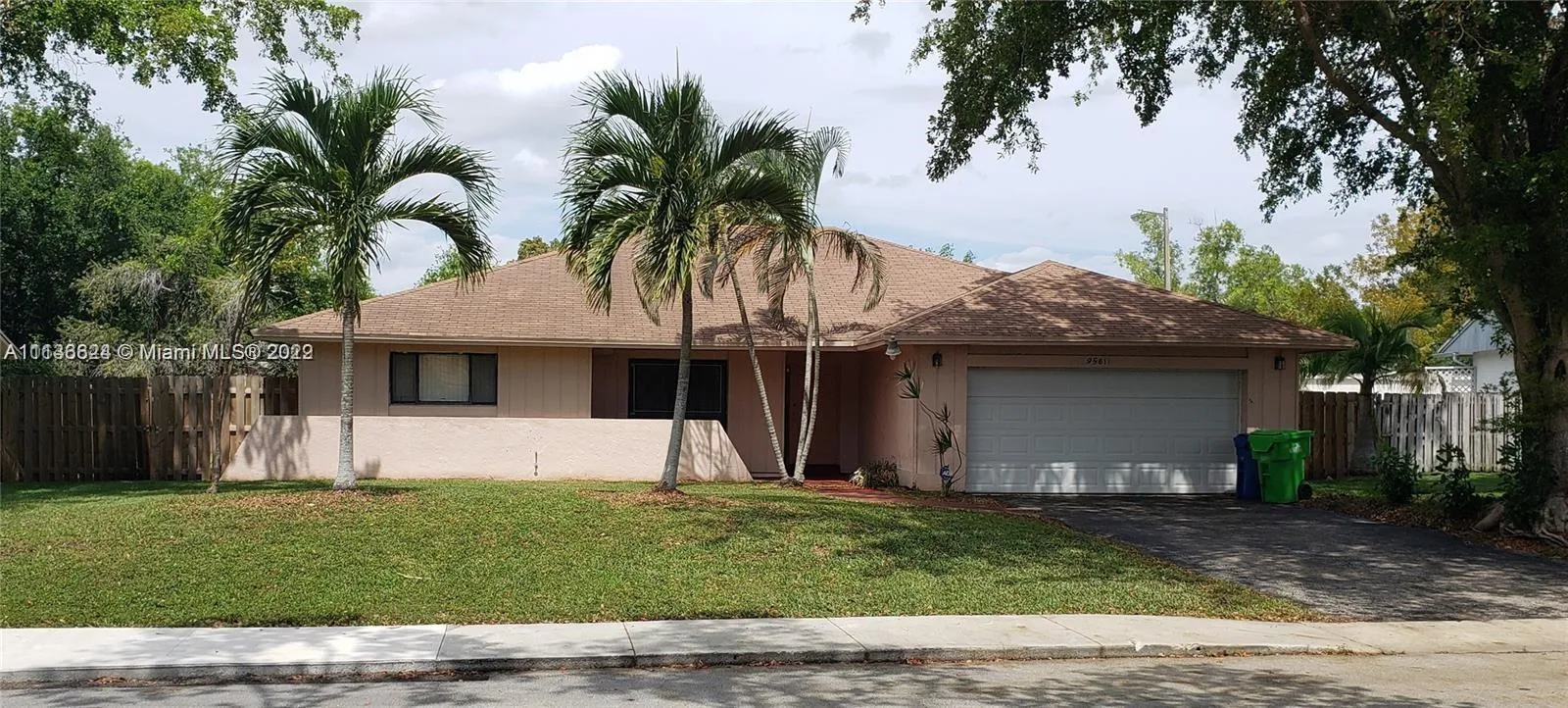 3 bedroom 2 bath for sale at 9561 NW 33rd Mnr, Sunrise FL 33351