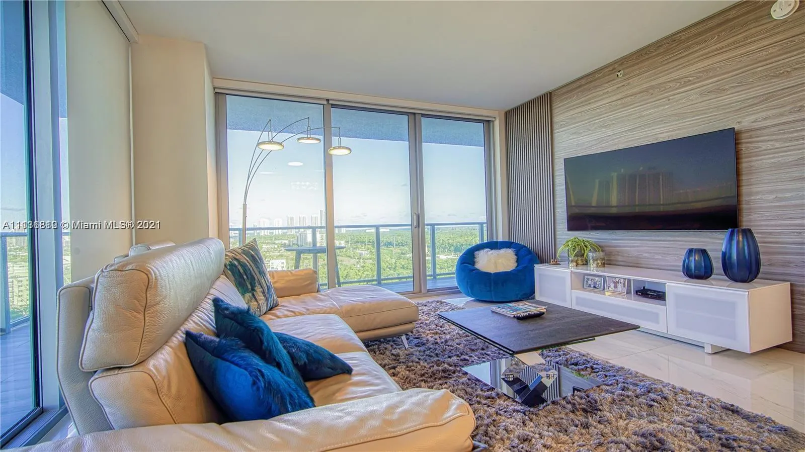 16385 Biscayne Blvd # 1415, North Miami Beach FL 33160