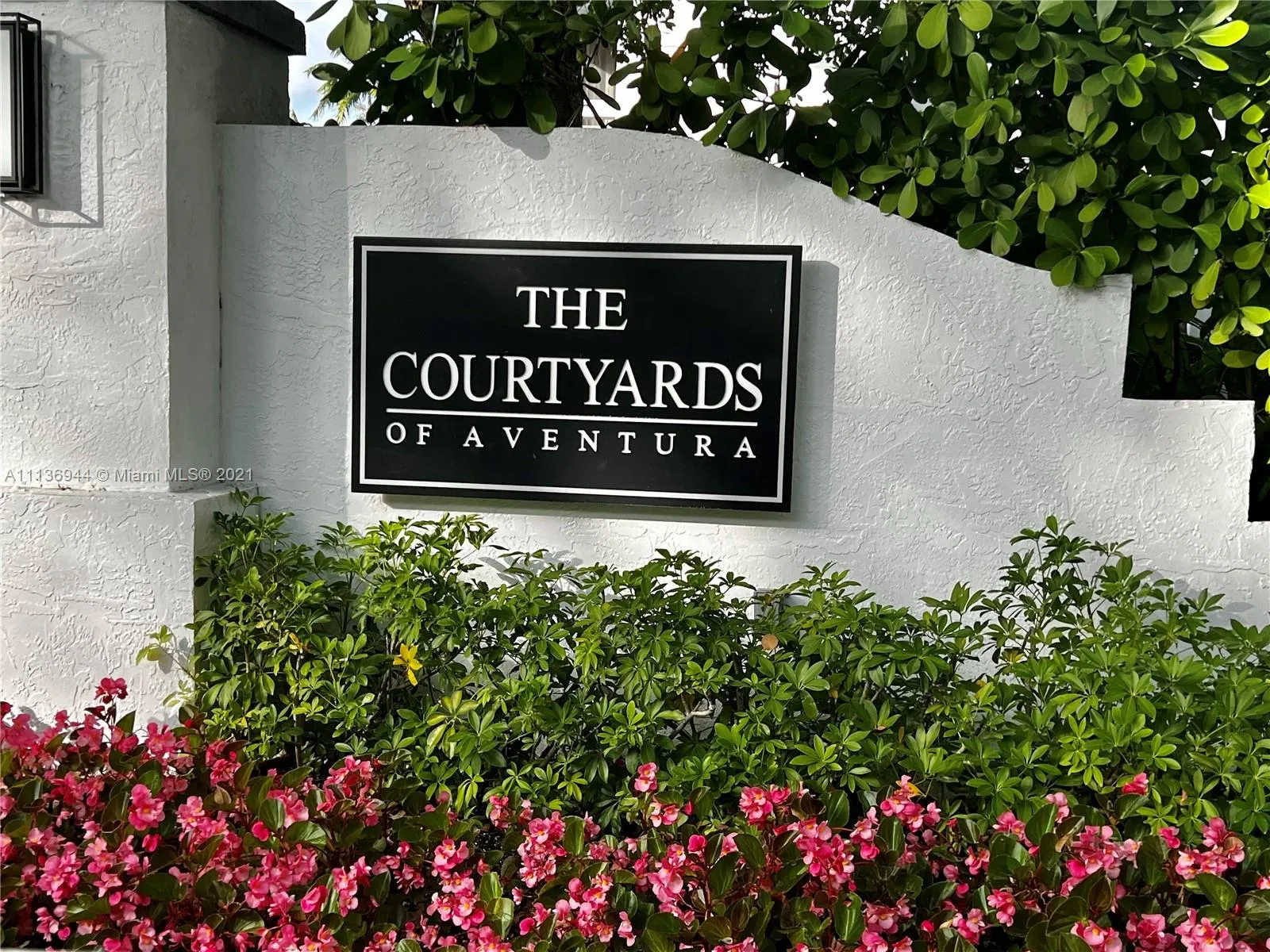 3 bedroom 3 bath for rent at 3081 NE 183rd Ln # 81, Aventura FL 33160