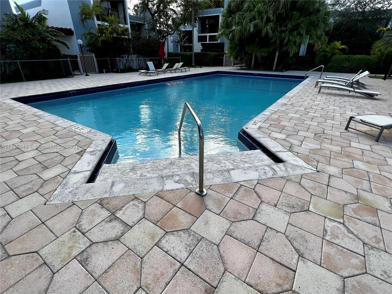 3081 NE 183rd Ln # 81, Aventura FL 33160