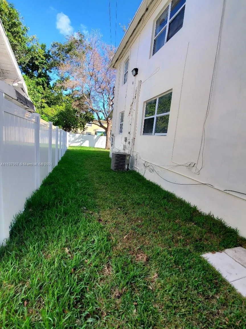 331 SW 11th Ave, Miami FL 33130