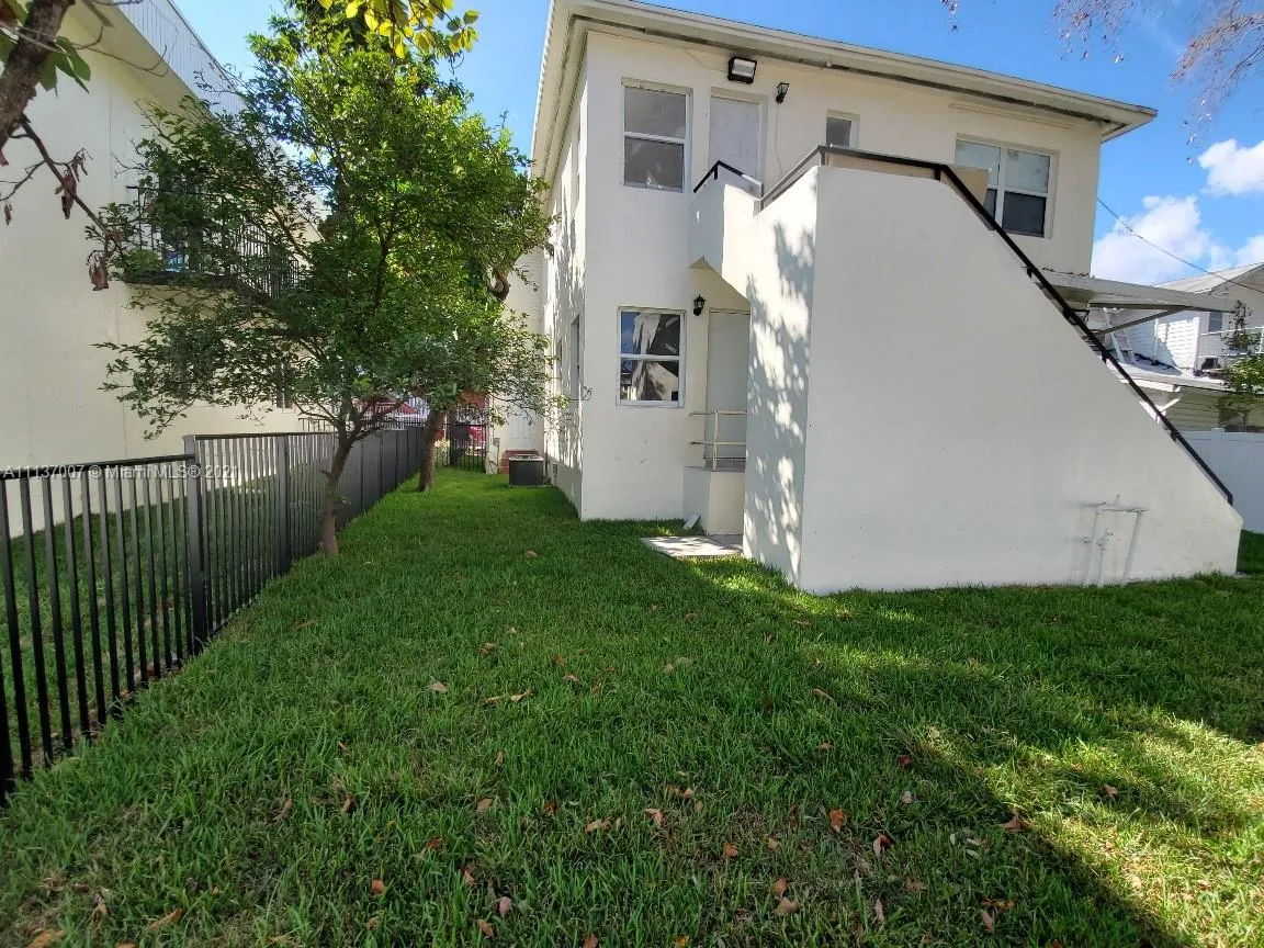 331 SW 11th Ave, Miami FL 33130