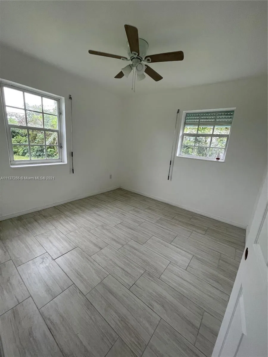 5401 SW 97th Ct, Miami FL 33165