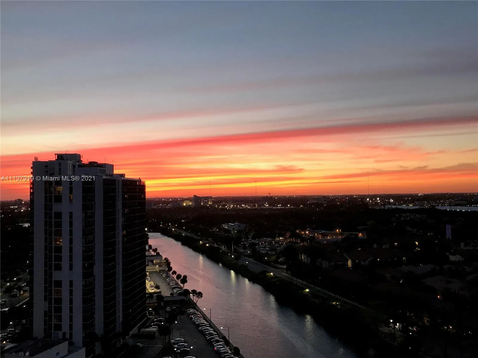 2 bedroom 2 bath for sale at 20505 E Country Club Dr # 1938, Aventura FL 33180