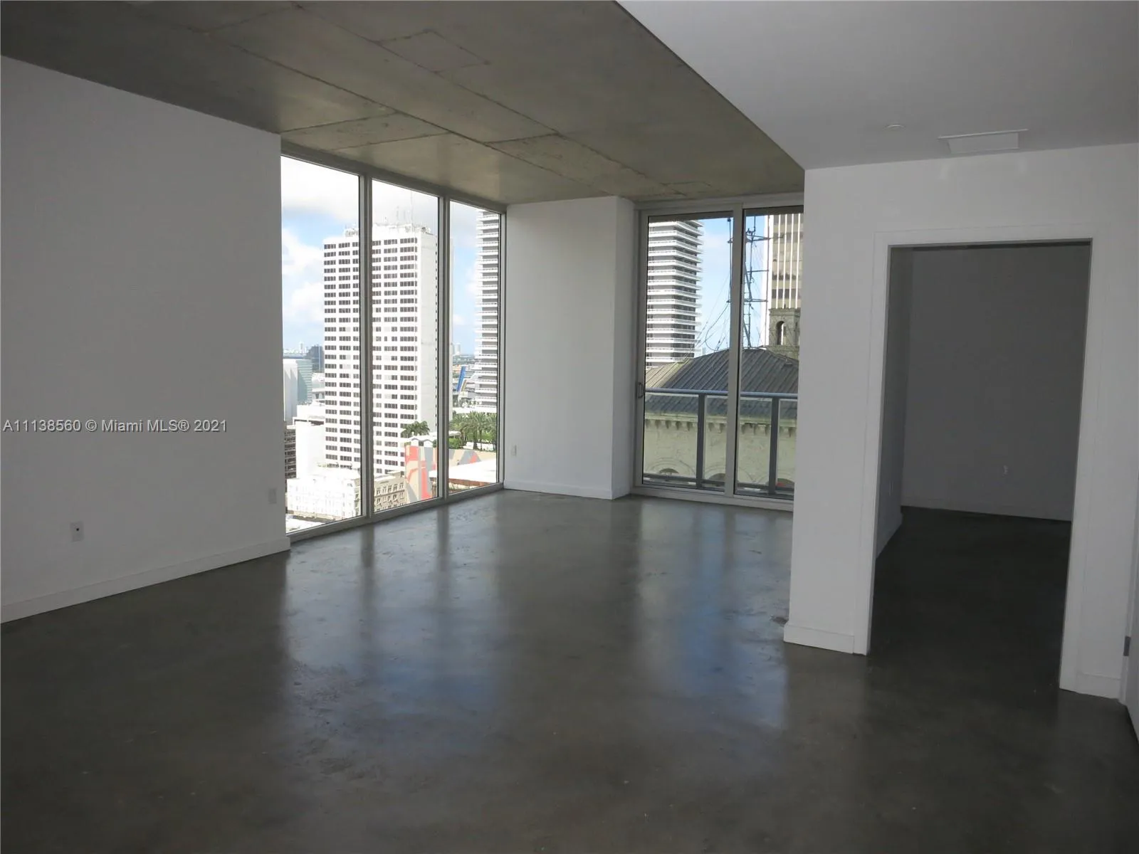 151 SE 1 St # 1902, Miami FL 33131