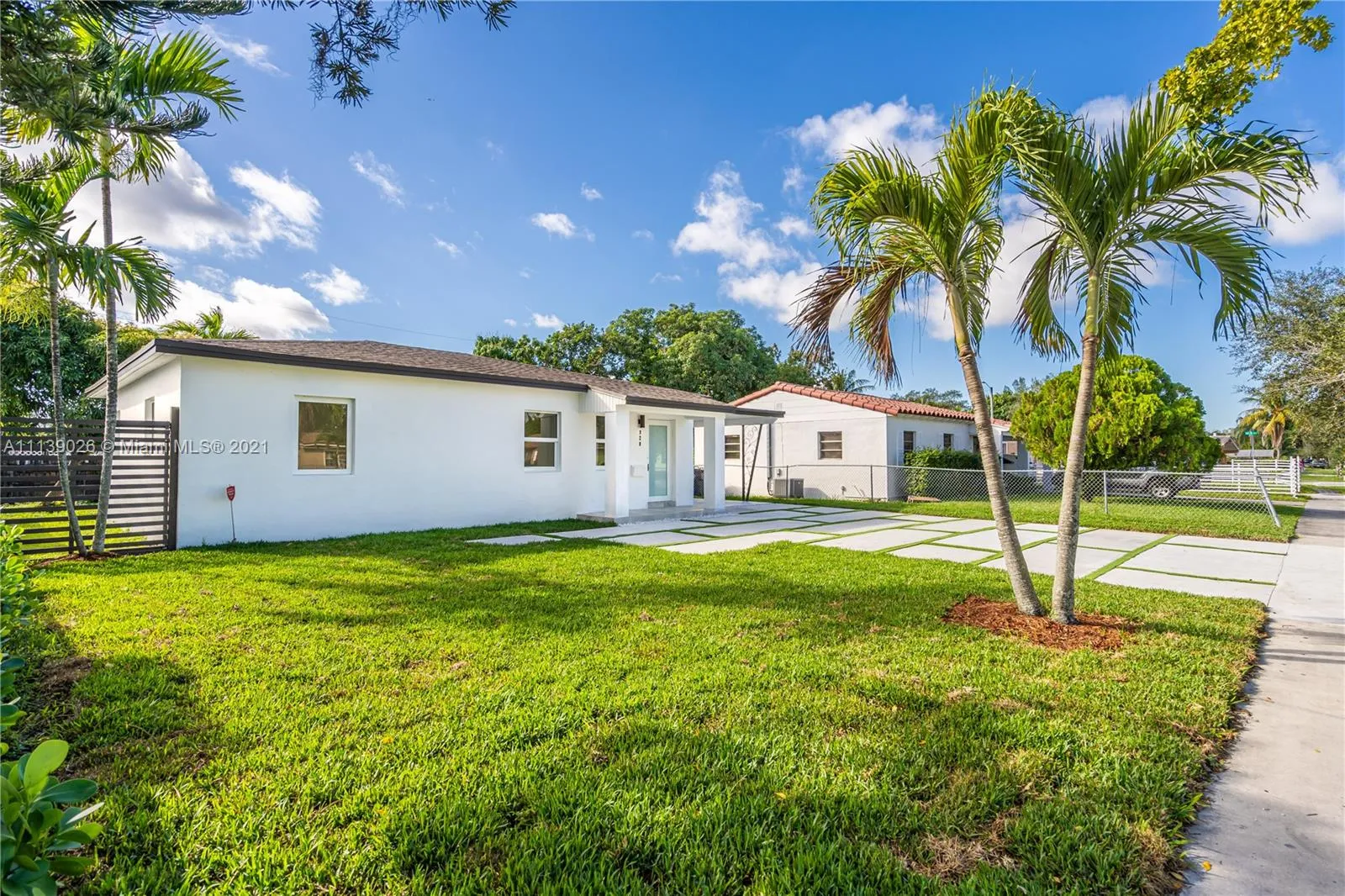 920 NE 159th St, North Miami Beach FL 33162