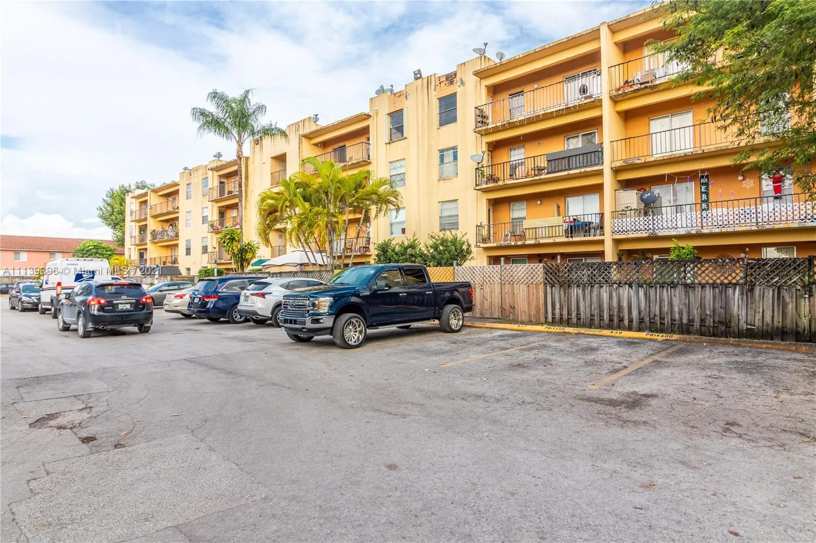 3 bedroom 2 bath for rent at 5755 W 20th Ave # 315, Hialeah FL 33012