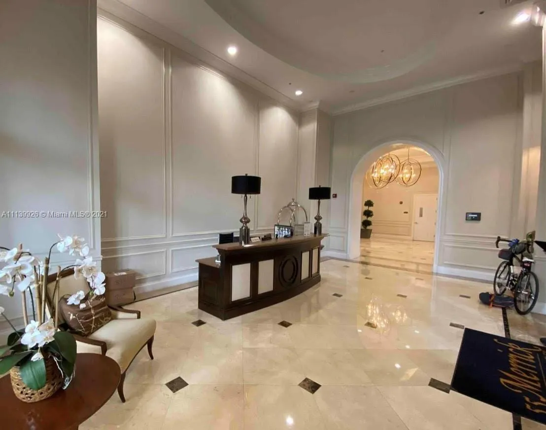 55 Merrick Way # 6, Coral Gables FL 33134