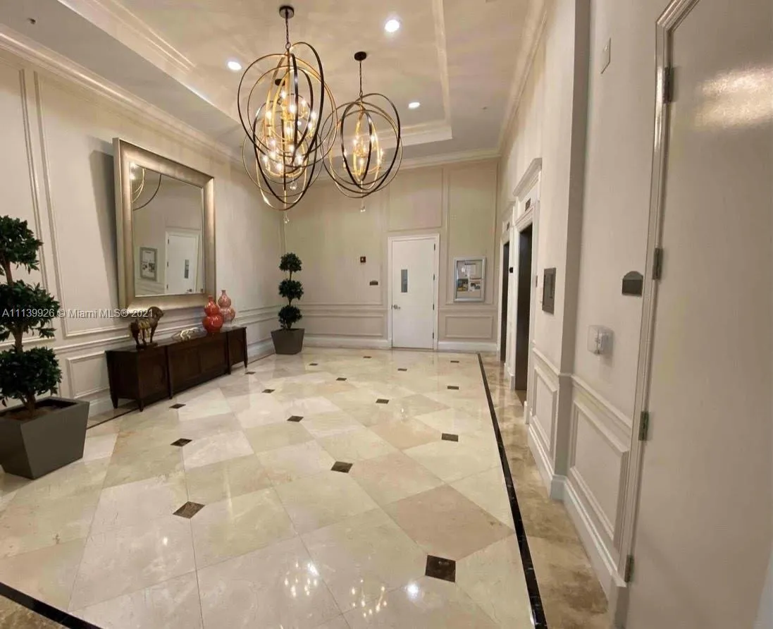 55 Merrick Way # 6, Coral Gables FL 33134