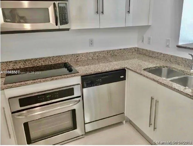 2 bedroom 2 bath for sale at 335 S Biscayne Blvd # 3900, Miami FL 33131