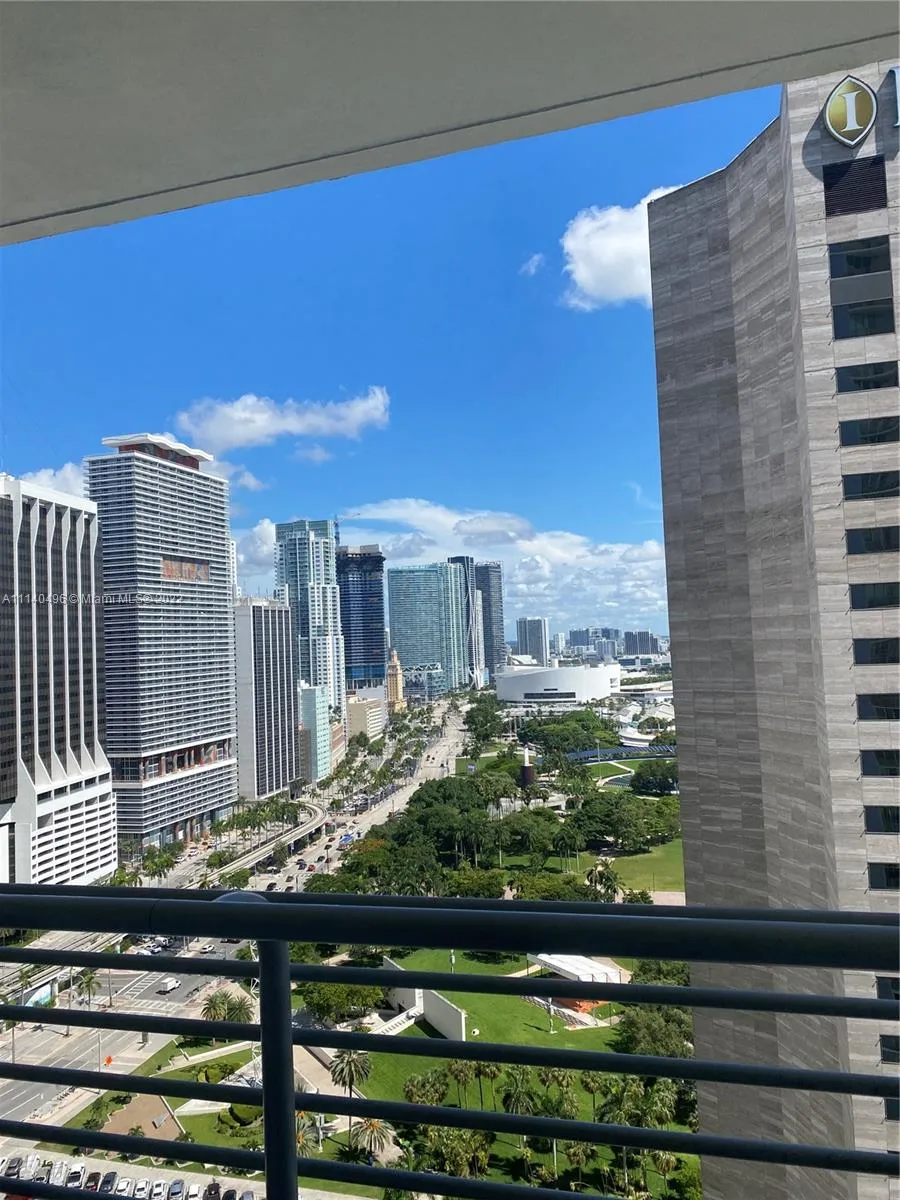 335 S Biscayne Blvd # 2900, Miami FL 33131