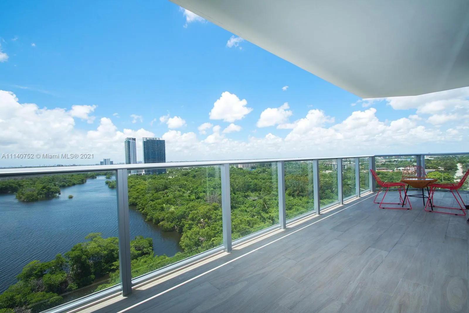 2 bedroom 2 bath for rent at 17111 Biscayne Blvd # 1202, North Miami Beach FL 33160
