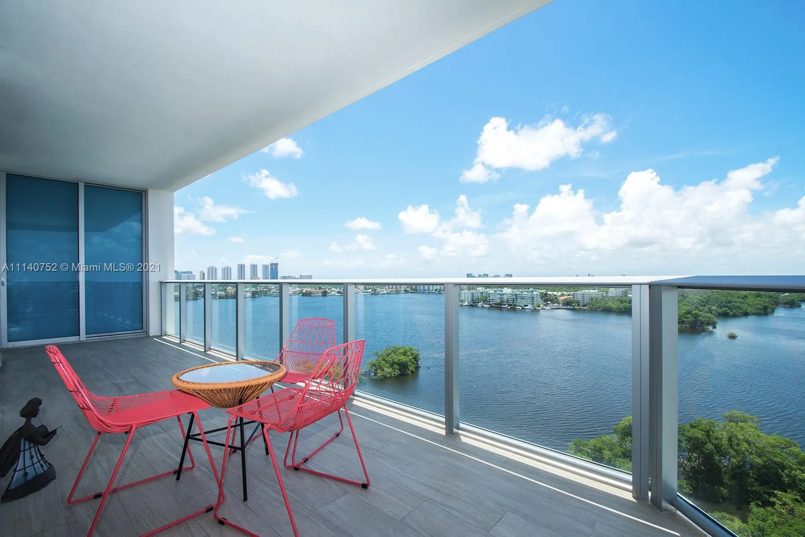 17111 Biscayne Blvd # 1202, North Miami Beach FL 33160