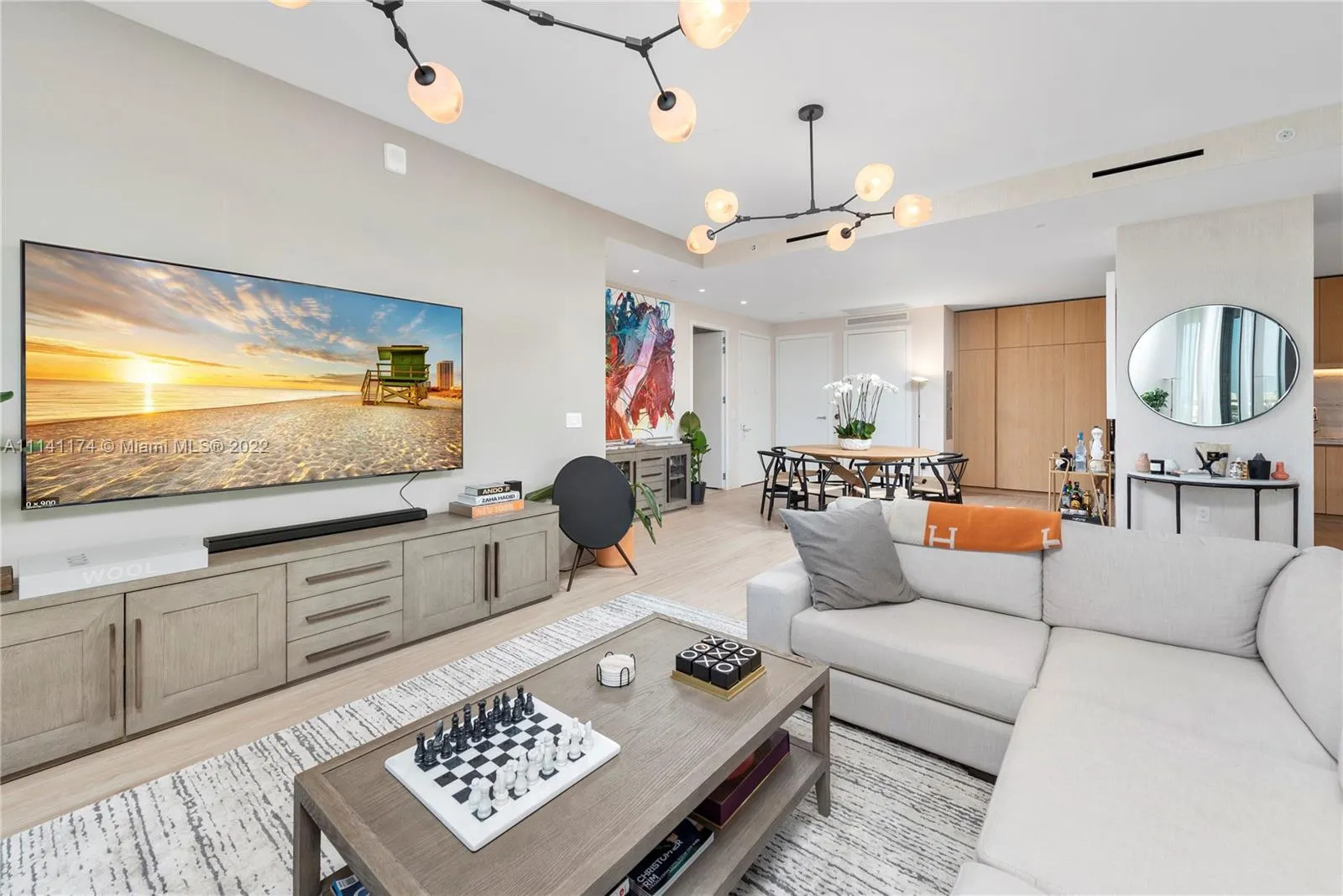 8701 Collins Ave # 805, Miami Beach FL 33154
