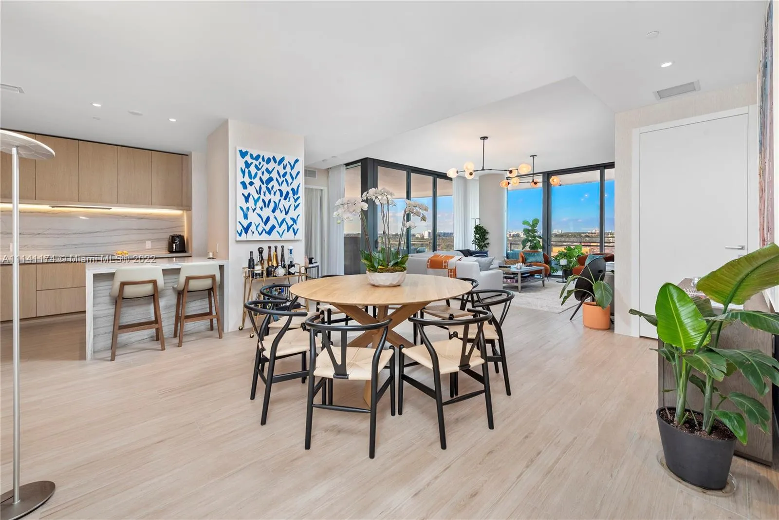 8701 Collins Ave # 805, Miami Beach FL 33154