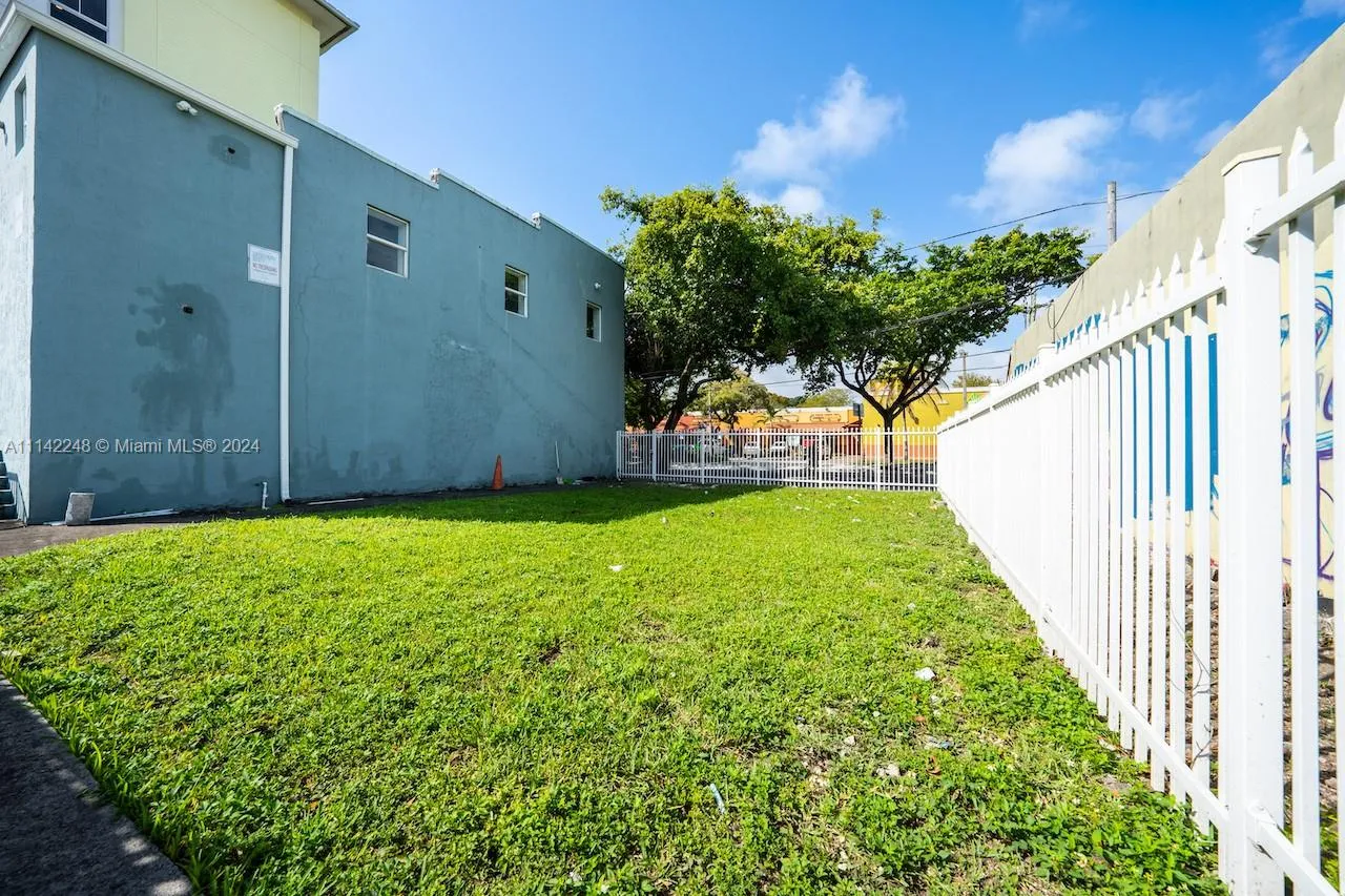 for sale at 1525 NW 3rd Ave, Miami FL 33136
