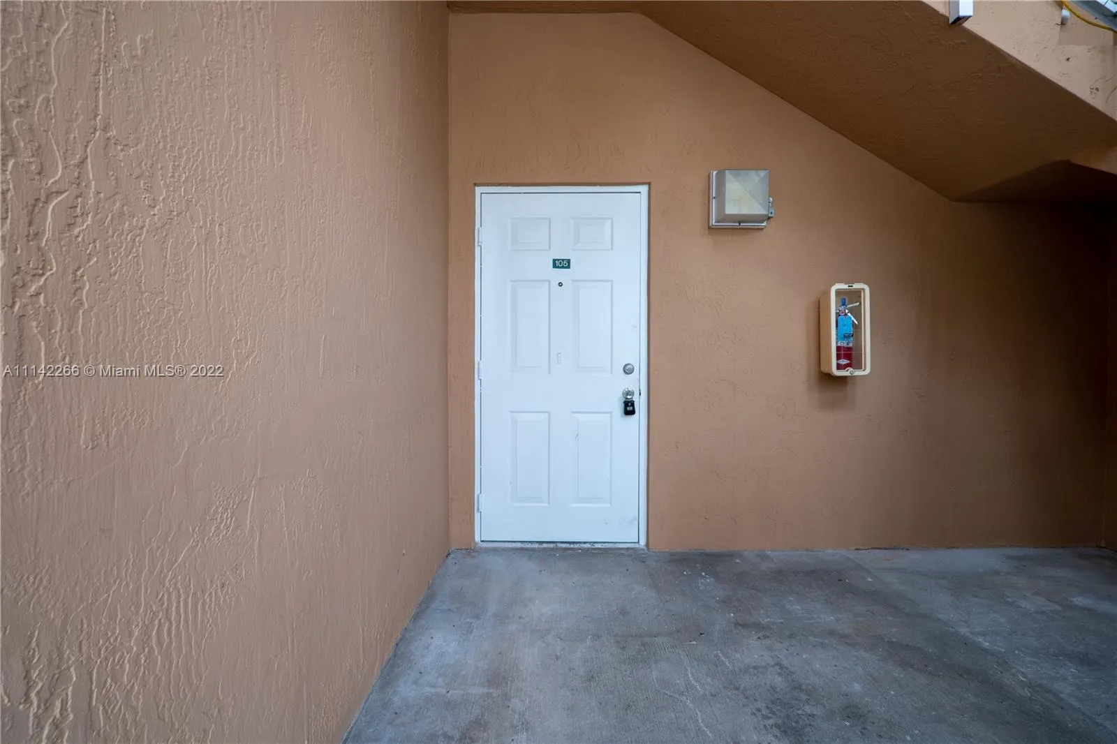 7080 NW 177th St # 13, Hialeah FL 33015