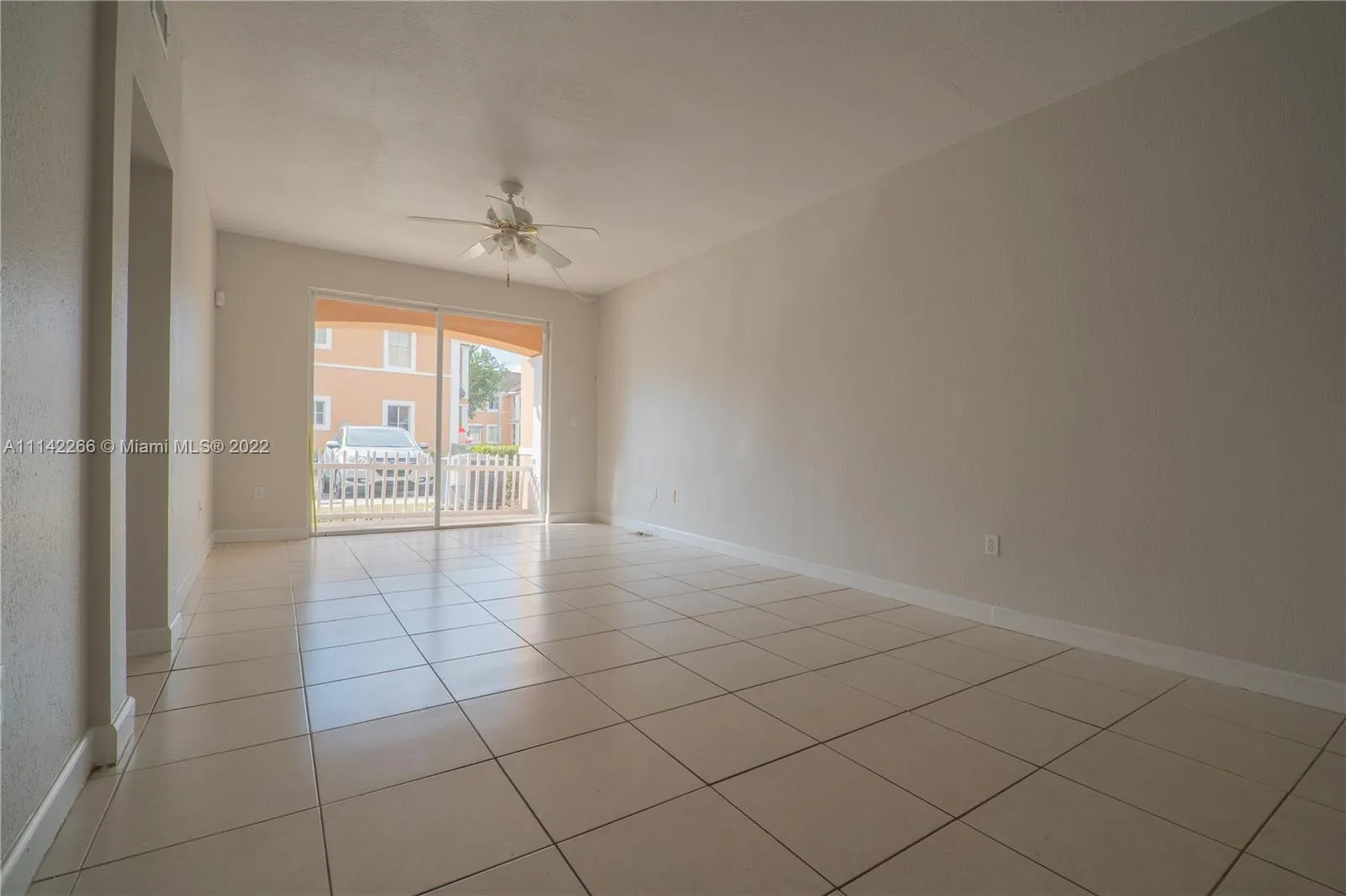 7080 NW 177th St # 13, Hialeah FL 33015