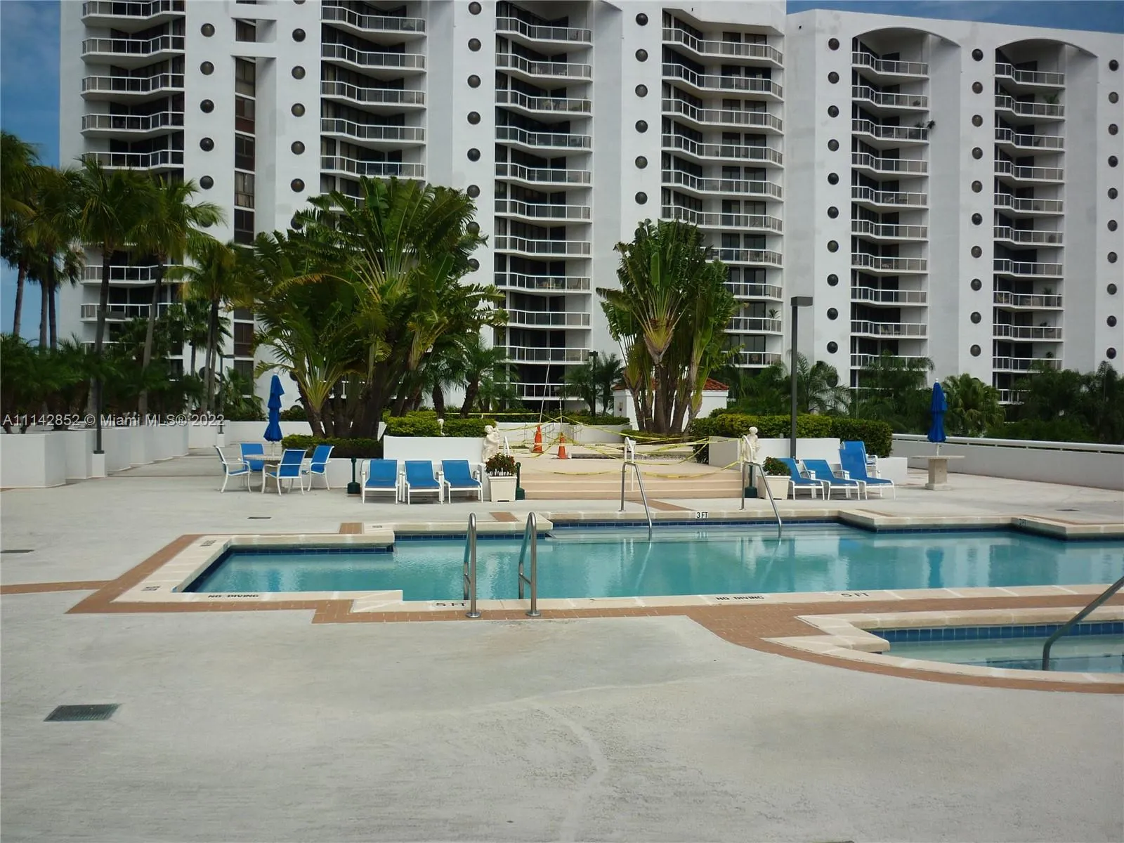3598 Yacht Club Dr # 202, Aventura FL 33180