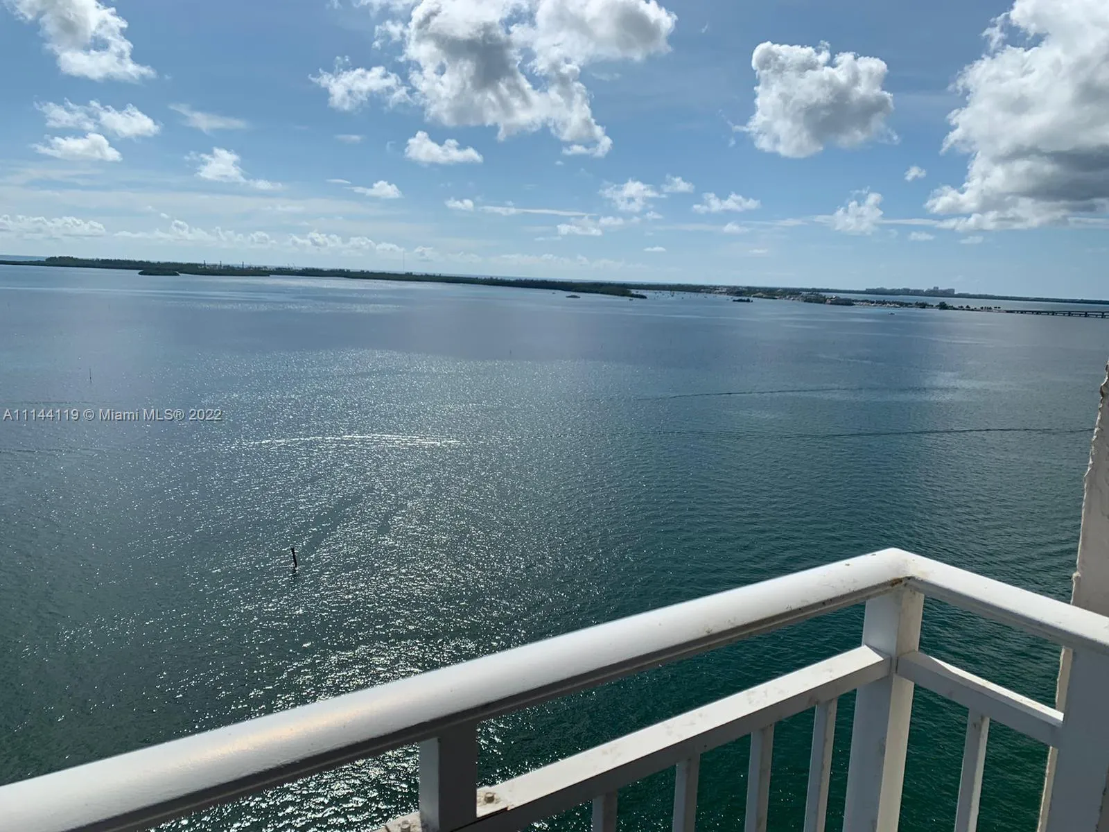 2 bedroom 2 bath for sale at 770 Claughton Island Dr # 17, Miami FL 33131