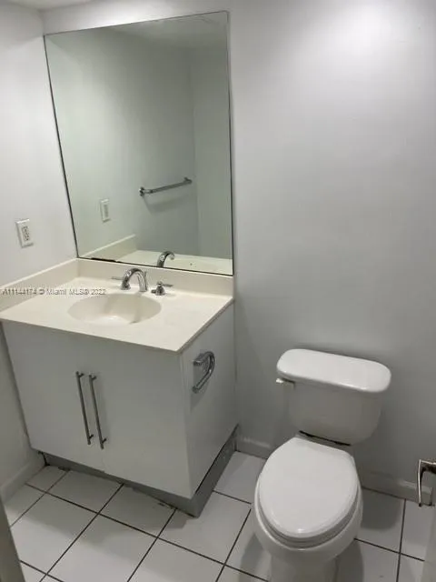 3000 S Ocean Dr # 206, Hollywood FL 33019