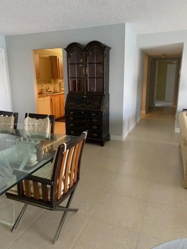 605 Ives Dairy Rd # 7, Miami FL 33179