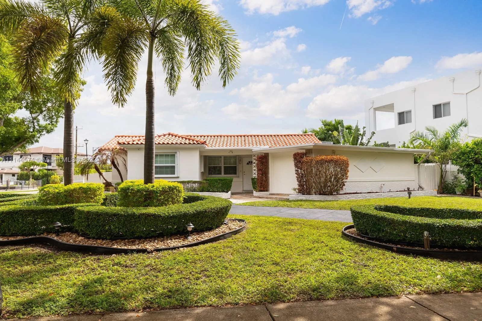 12575 Palm Rd, North Miami FL 33181