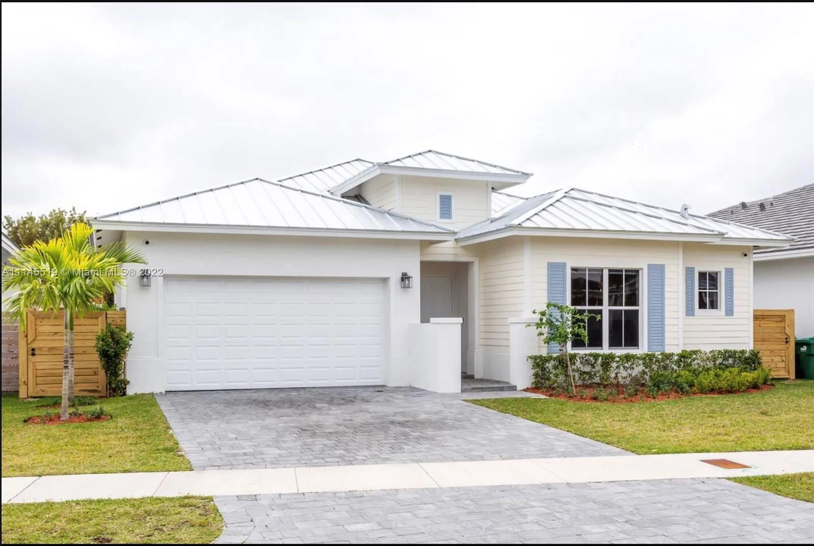 4 bedroom 3 bath for sale at 14952 SW 177th Ter, Miami FL 33187