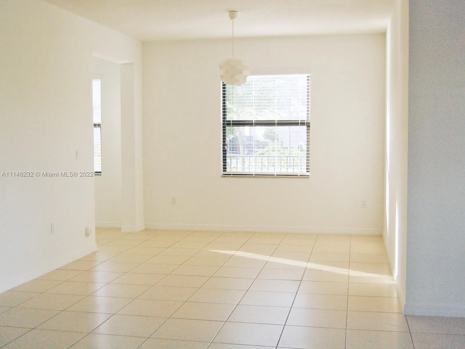 625 NE 191st Ter, Miami FL 33179