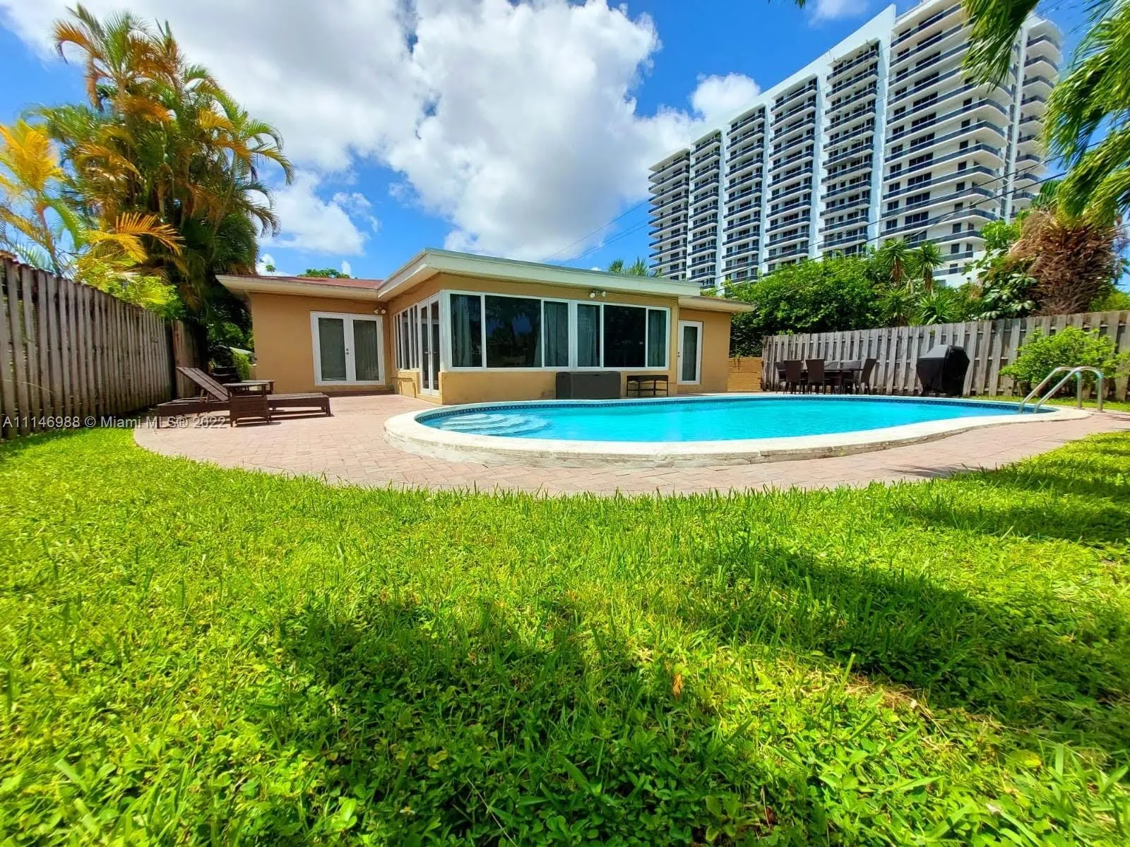 7557 Mutiny Ave, North Bay Village FL 33141