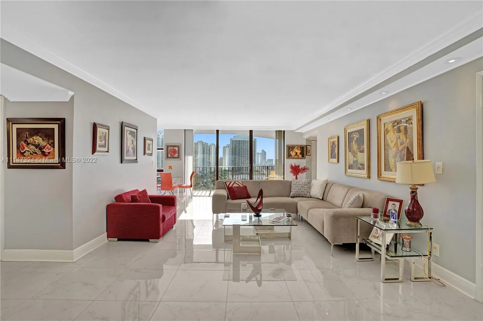 3 bedroom 2 bath for sale at 18181 NE 31st Ct # 1908, Aventura FL 33160