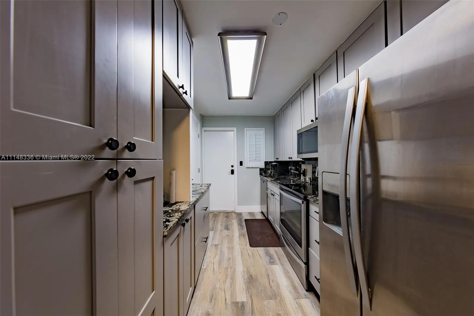 2 bedroom 1 bath for sale at 1340 Lincoln Rd # 805, Miami Beach FL 33139