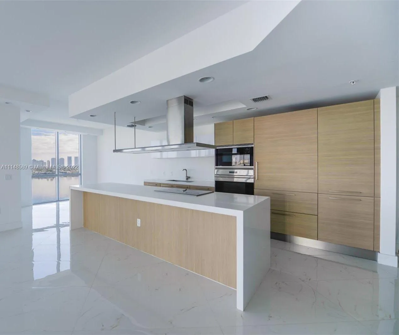 17111 Biscayne Blvd # 1009, North Miami Beach FL 33160