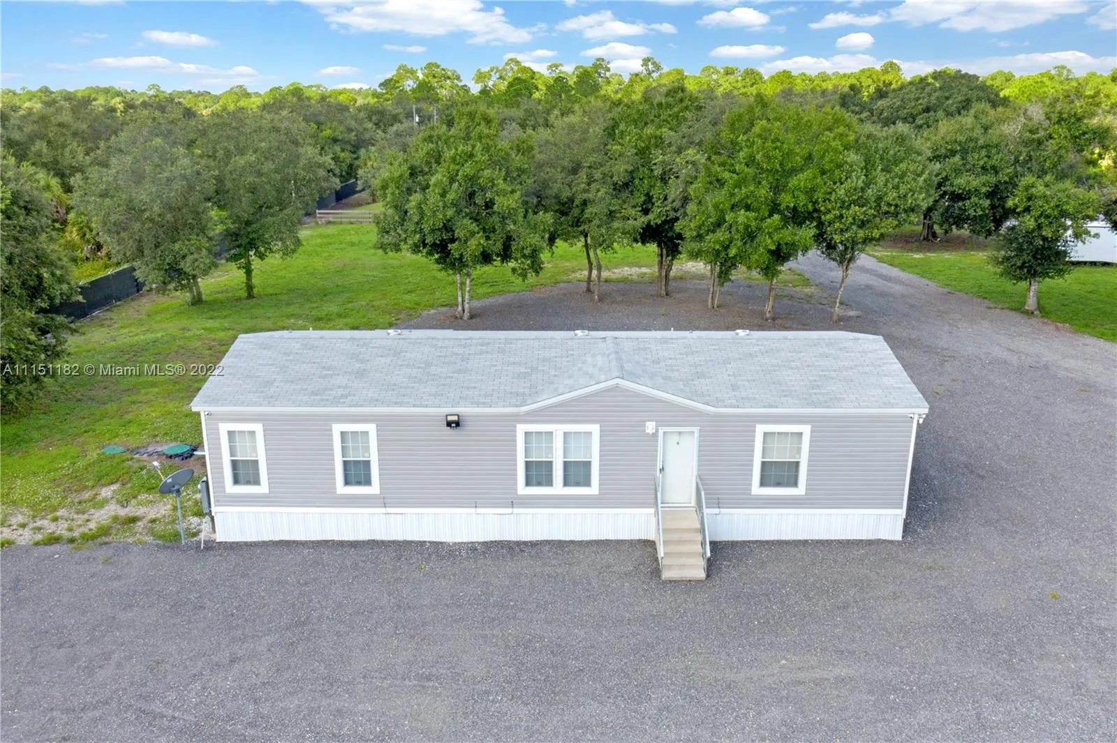 4 bedroom 4 bath for sale at 820 S VERDA ST, Clewiston FL 33440