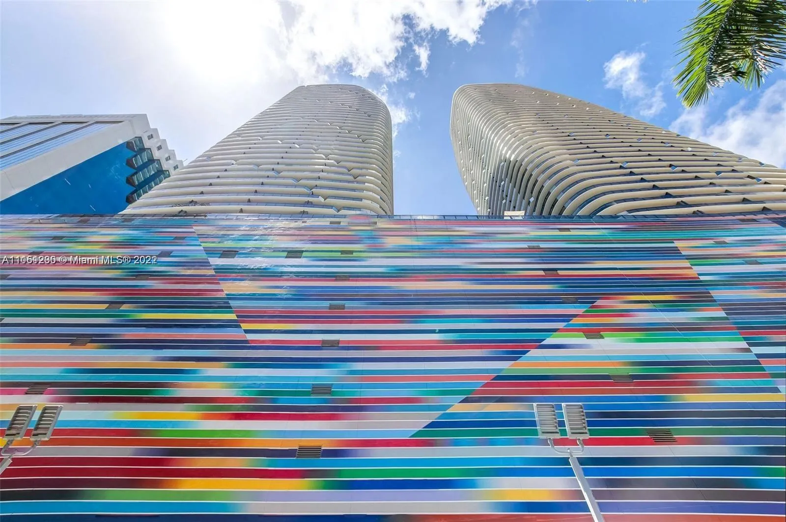 55 SW 9th St # 4406, Miami FL 33130